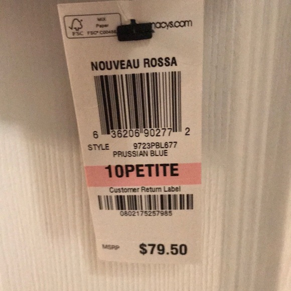 Light blue blouse - Picture 3 of 3